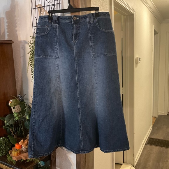 Carolina Blues Dresses & Skirts - Classic Blue Denim Midi Skirt pre loved